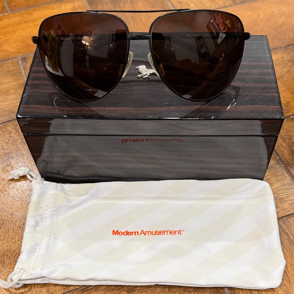 Modern Amusement Black Aviator Sunglasses